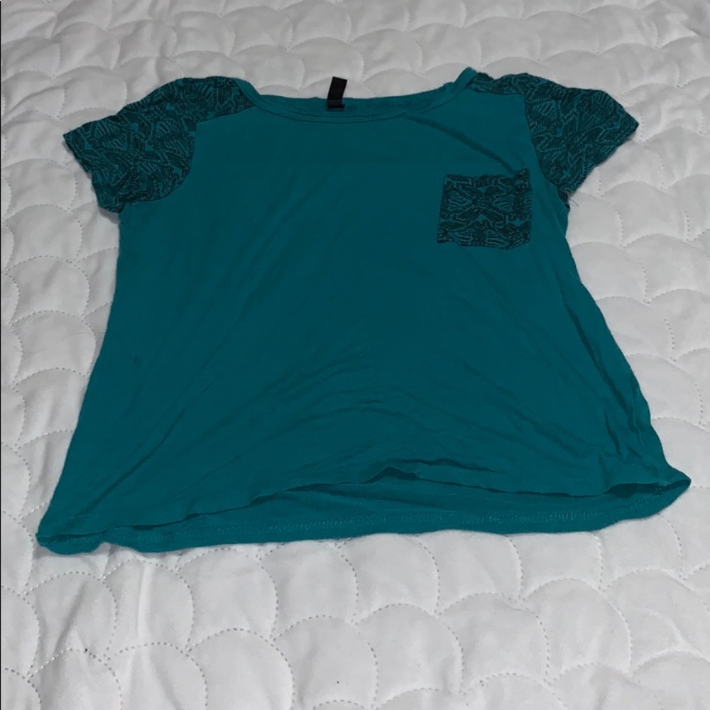 Size small cropped t shirt